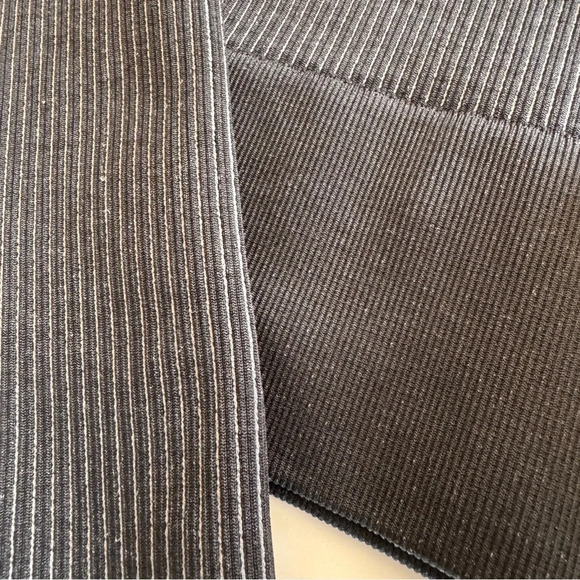 Aerie- Offline- Ribbed- Long sleeve top-Athleisure-Crop- Workout- Women’s Small - Picture 7 of 13